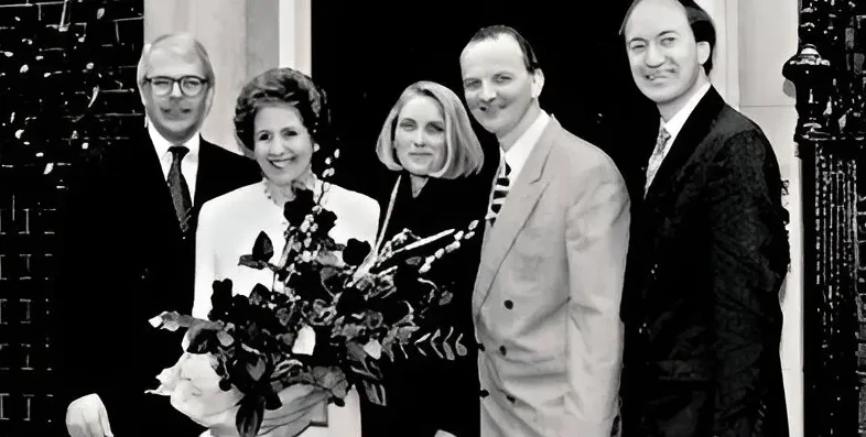 Richard und Maria Kane dem Premierminister John Major und seiner Frau Norma Major